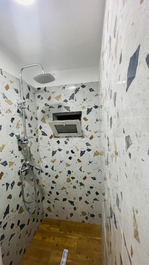 Hotel Drinos Тирана Екстер'єр фото