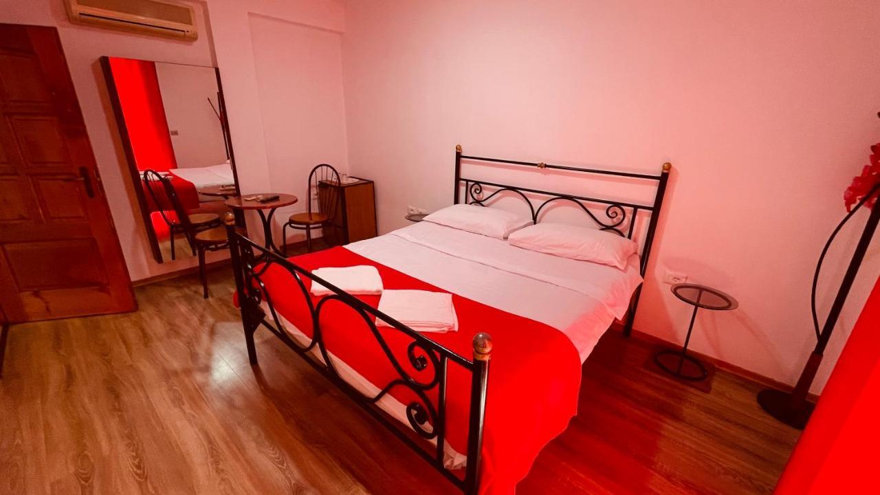 Hotel Drinos Тирана Екстер'єр фото