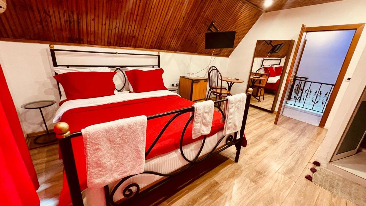 Hotel Drinos Тирана Екстер'єр фото