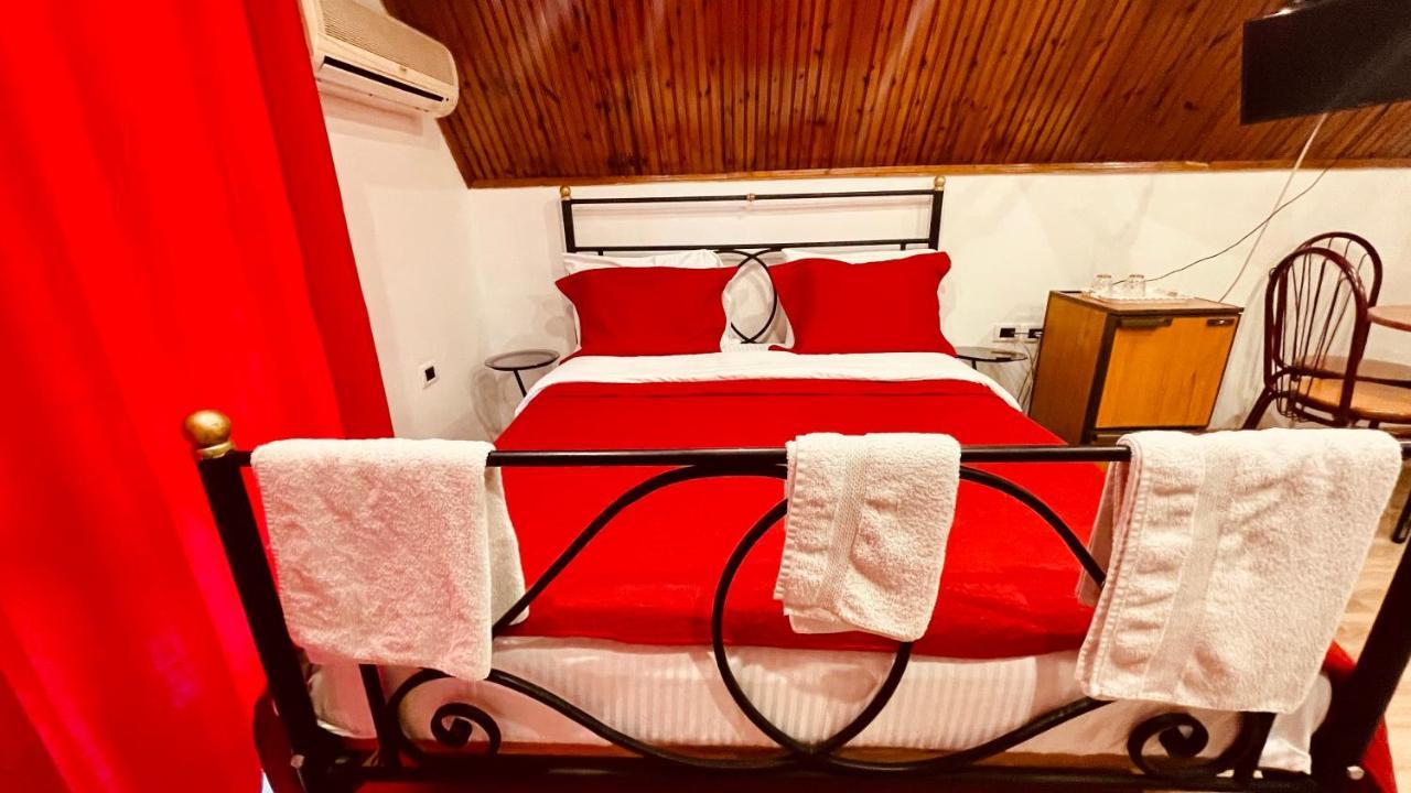 Hotel Drinos Тирана Екстер'єр фото