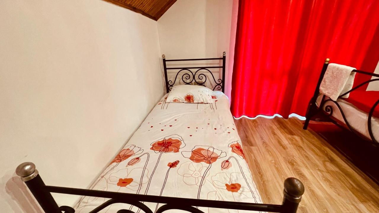 Hotel Drinos Тирана Екстер'єр фото